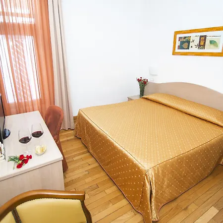 La Colonna 3*