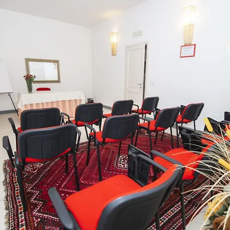 La Colonna سيينا