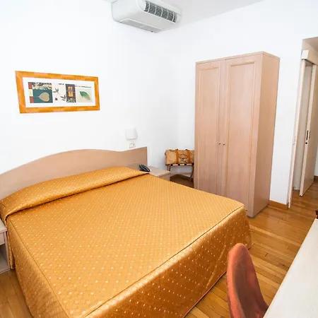 La Colonna سيينا